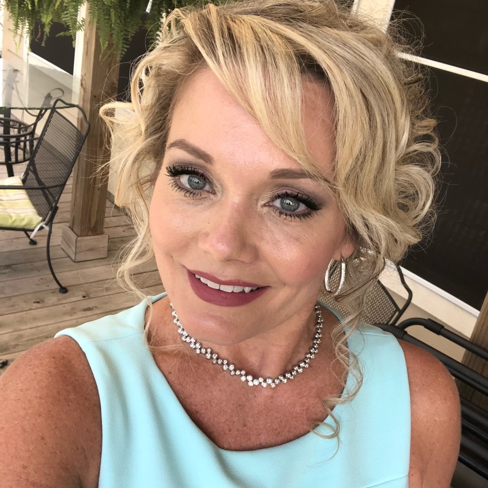 Meet your Posher, Kelly